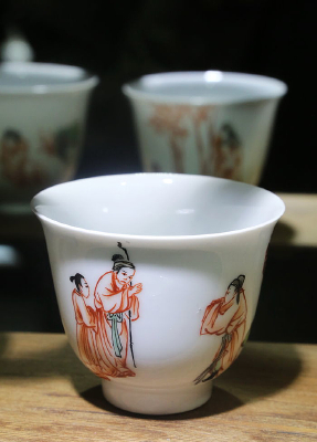 �׵ض�ʮ��Тͼ���ڱ�