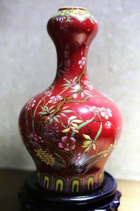 郎窑红釉细颈瓶高清图片下载_红动中国