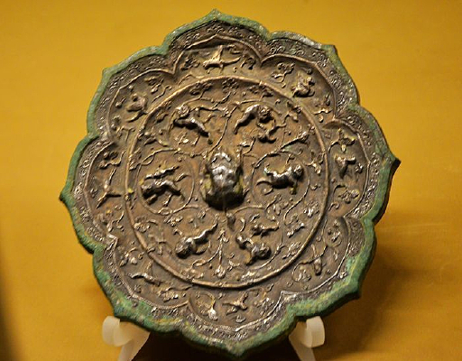 Ƕ���������⻨��