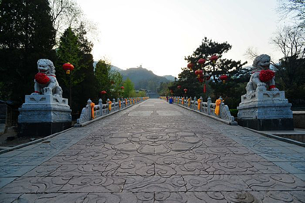 �˴������ʯ·