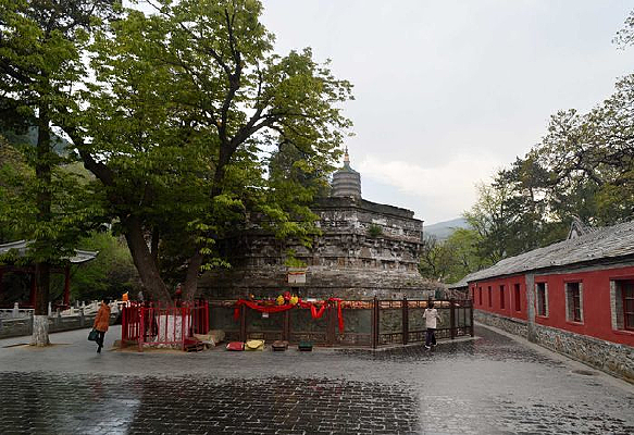 �˴�ǧ����ַ