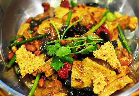 �������