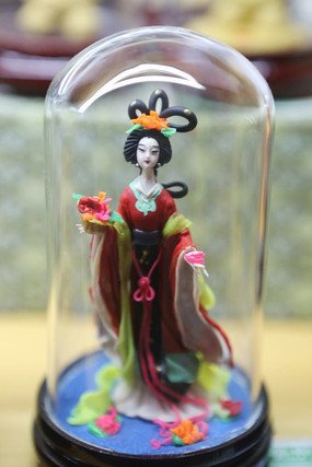 ������Ů����