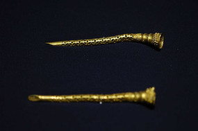 ��������