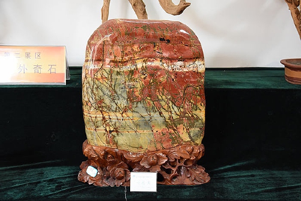 �߲�����ʯ