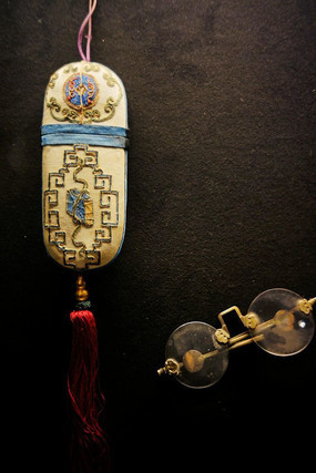 ��ɫ��ƽ��������۾��м���������製��۾�