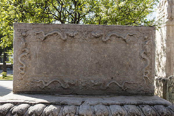 �����Ĺ��ʫ��ʯ