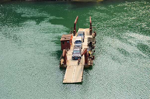 ���ж���