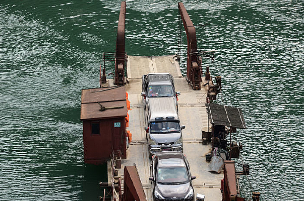 ���ڶɳ��Ķ���