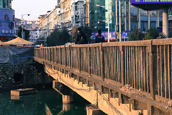 �ֵ�����