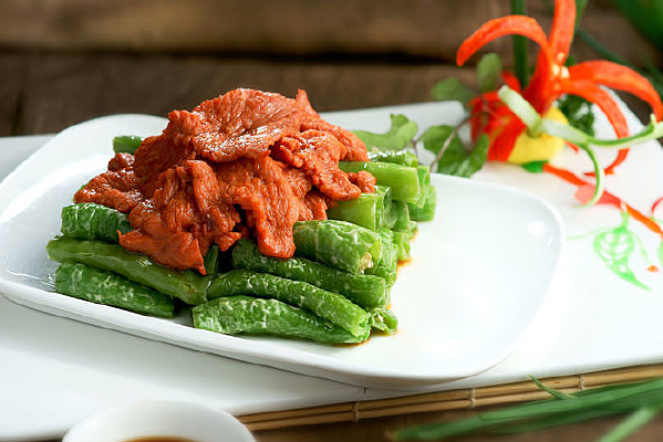 ������ʯţ��