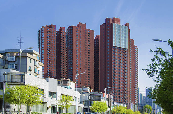 ��ɽ�л�·�ߺ�ɫ�߲�סլ¥Ⱥ