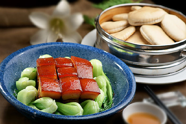 ���Ϻ�����