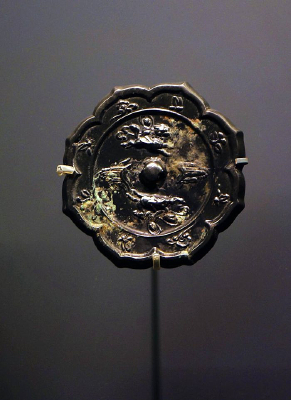 �ƴ���ͭ˫��ʿ�⻨��