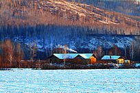 ɽ���˼�ѩ��