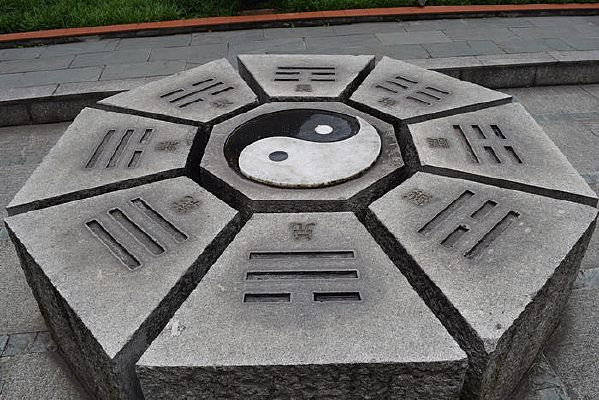 ���Ե���