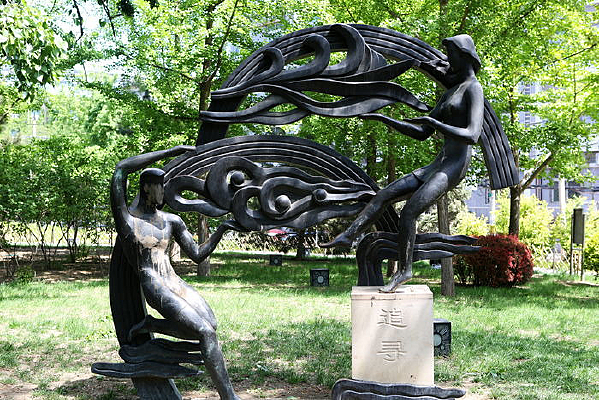 �������