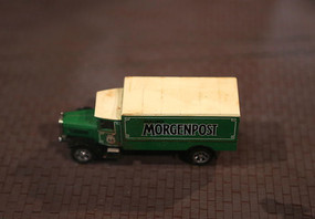 ��ɫ����