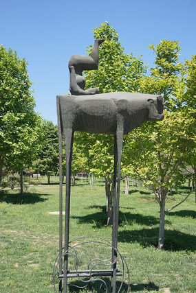 ţ���ϵķ�Խ����