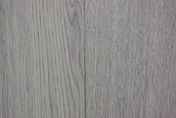 ǳ��ɫ��ľ������