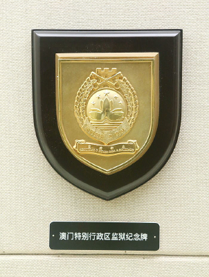 ����ر�������