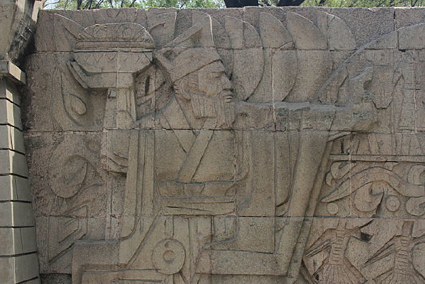 �Ŵ��󳼸���