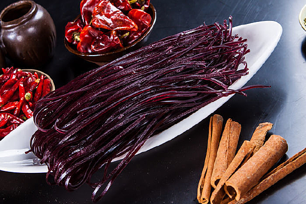 ������˿