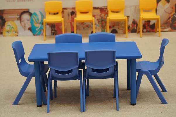 ��ɫͯ����