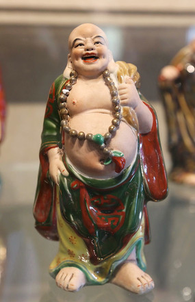 ��ɫ�ɵ񲼴�������е���