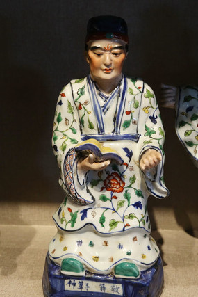 ��ɫ�ɵ���ɽ���������ӽ���