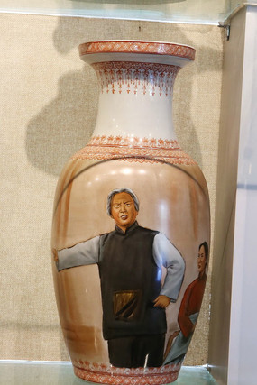 �������ĸ�ɰ���ɩ����ͼ���ƿ