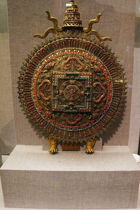 ����Ƕ��ʯ̳��