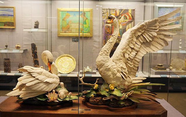 �������