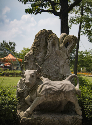 ʮ����Фţʯ��