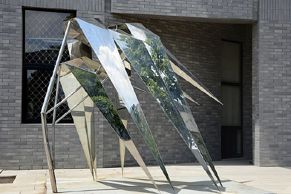 ��������