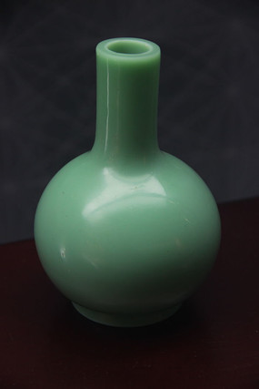 ��ɫ��������ƿ