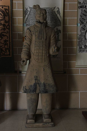 ����ٸ����