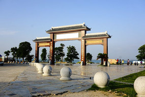 ���߹㳡�Ʒ�