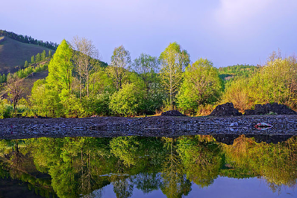 ���Ͻ�ɫ������