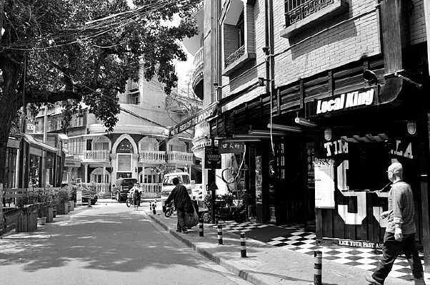 ��������