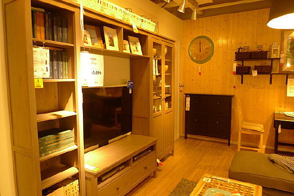 ��ɫһ����ӹ�