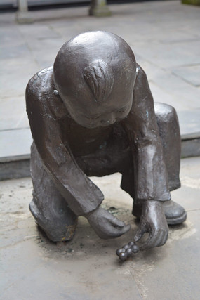 ���ǹ����к�ͭ��