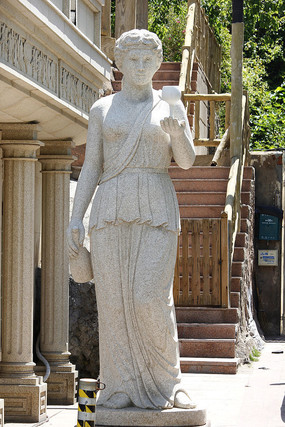 ���Ѿ�Ů����