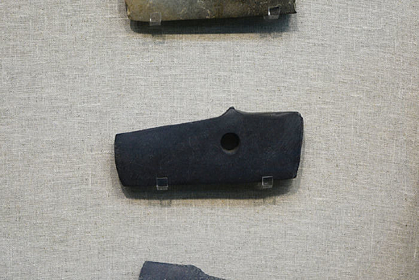 ����ɫʯ��