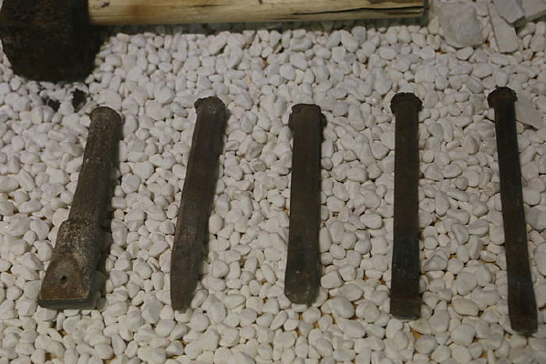 ��ͳʯ�񹤾�����