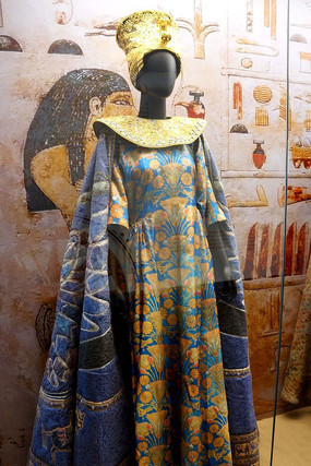 ������װ