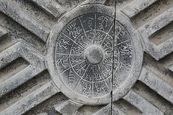 ש�������