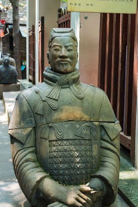 ��ɫ����ٸ