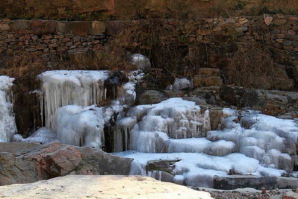 ��״����