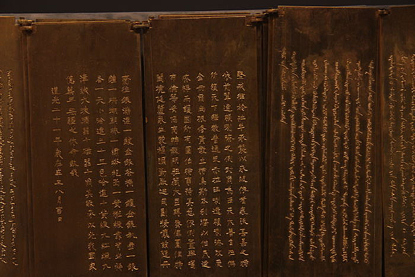 ����������